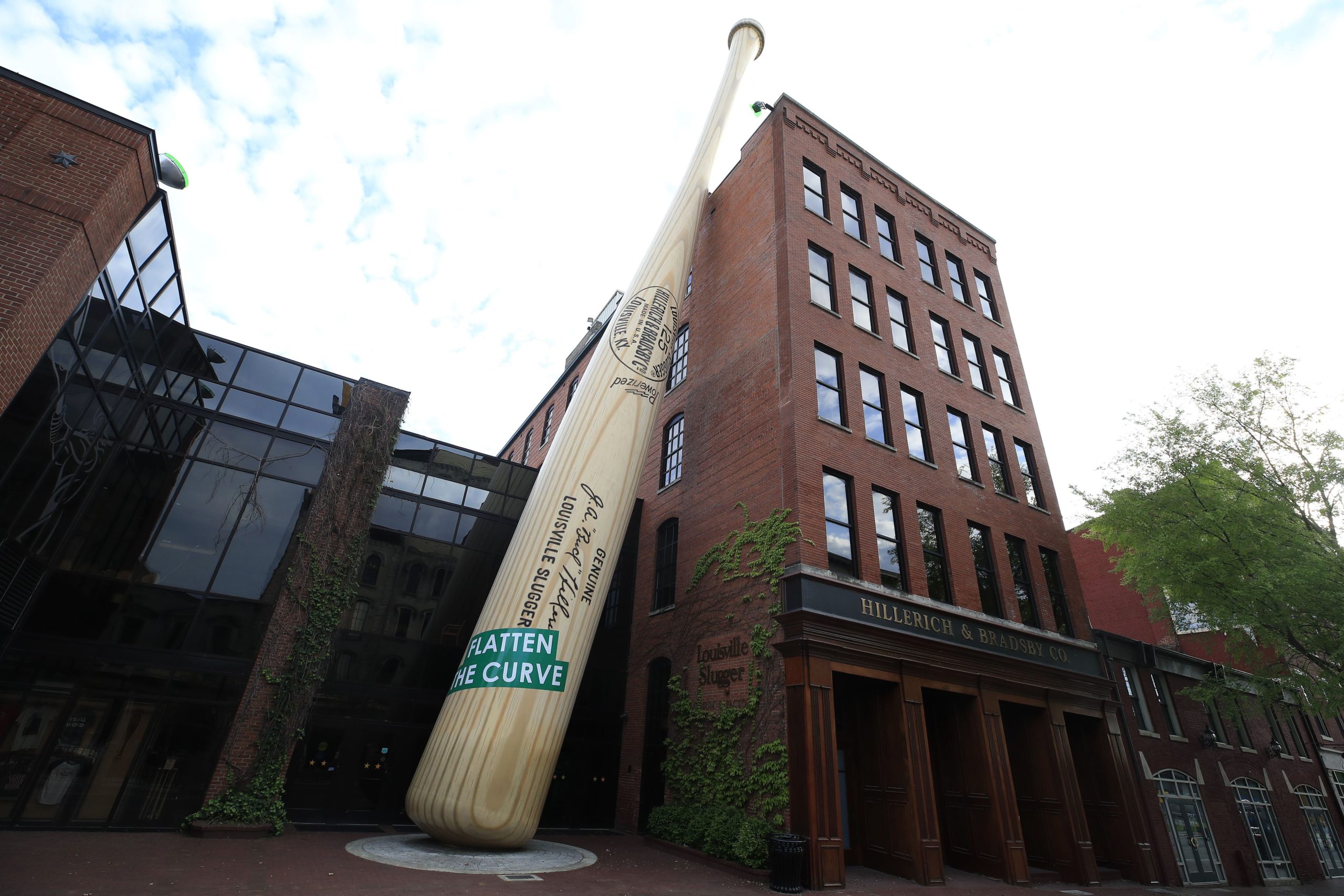 Big Bat at Louisville Slugger Museum Vandalized | ALT 105.1