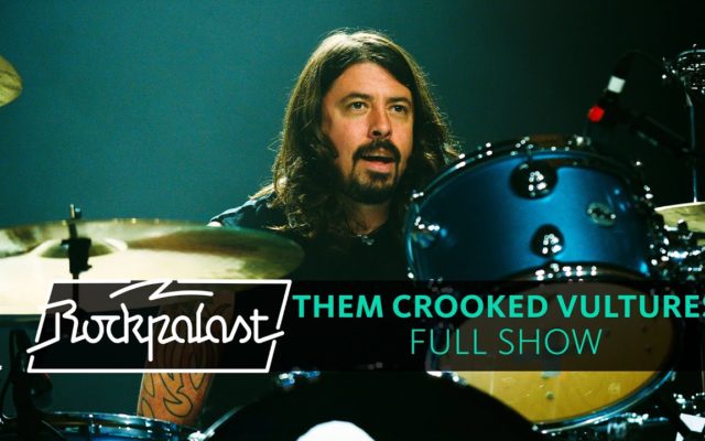 Dave Grohl Wants To Resurrect Them Crooked Vultures