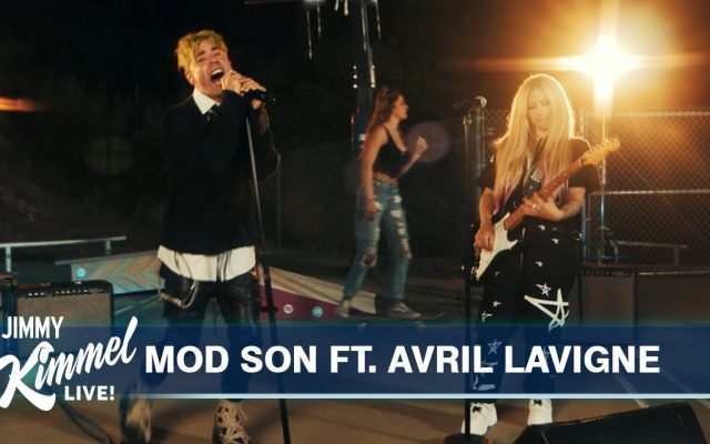 MOD SUN and Avril Lavigne Rocked Jimmy Kimmel Live! with “Flames”