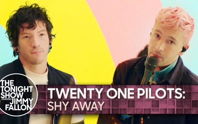 Twenty One Pilots Performed “Shy Away” on The Tonight Show