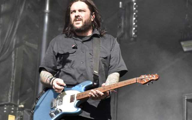 Seether Singer Says Machine Gun Kelly Doesn’t Belong At Rock Festivals