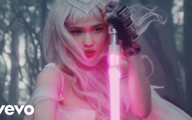 Video Alert: Grimes – “Player Of Games”