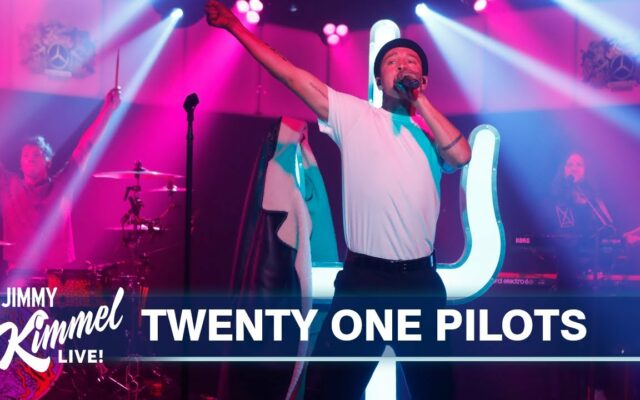 Twenty One Pilots Performed “The Outside” on Jimmy Kimmel