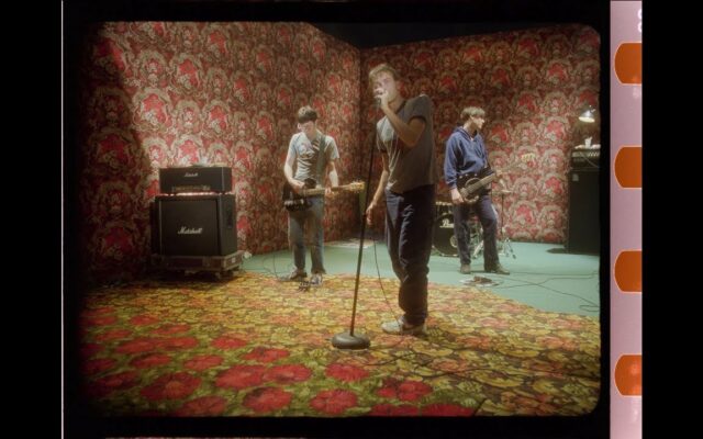 Blur Release Outtakes from “Song 2” Video for 25th Anniversary