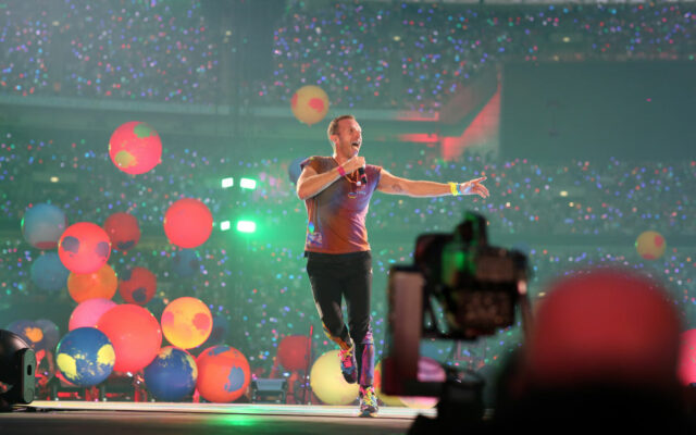 Coldplay Covers “Jiggle Jiggle” Tiktok Song
