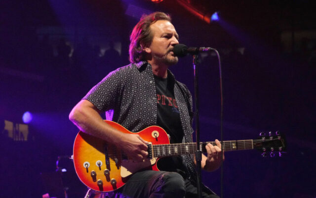 Pearl Jam Honors 9/11 Victims At Madison Square Garden
