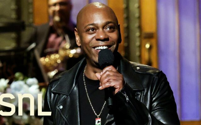 Dave Chappelle's Monologue Targets Kanye, Trump, & Others On 'Saturday Night Live'