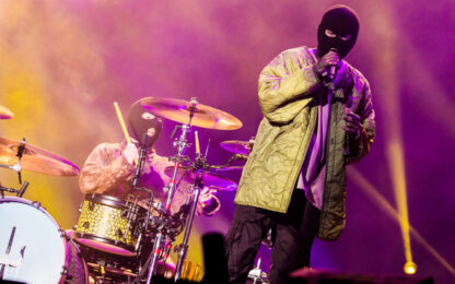 Twenty One Pilots Cover blink-182 at Lollapalooza Argentina