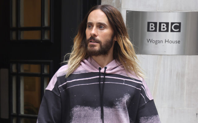 Jared Leto Climbs Front Of German Hotel Without Harness