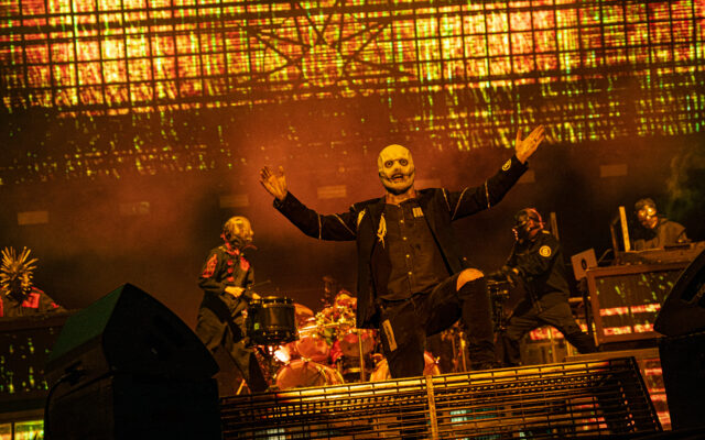 Slipknot’s NOT Rolling In Cash, According to Corey Taylor