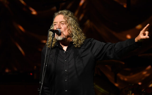 Robert Plant Sings “Stairway To Heaven” For The First Time In 16 Years